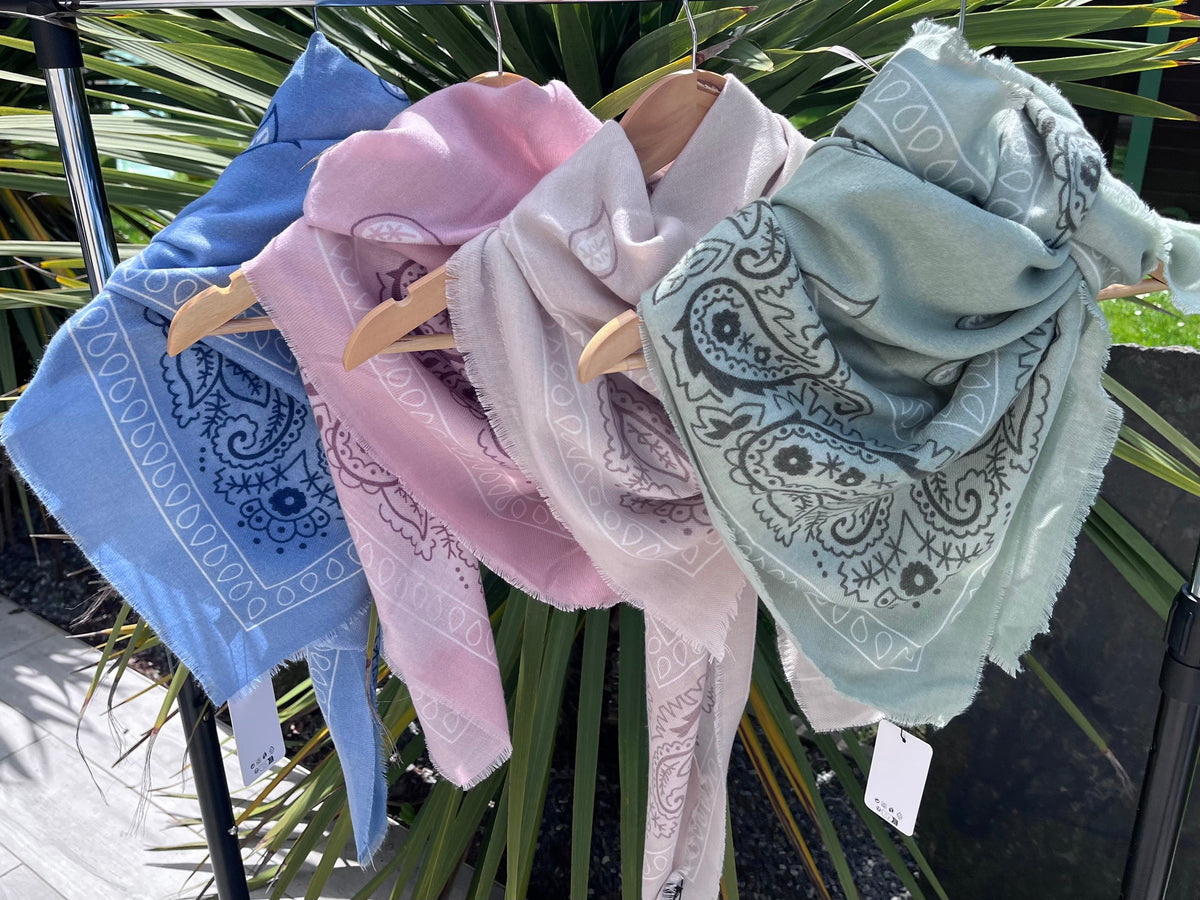  « Foulard bandana trois couleur tendance mode femme automne