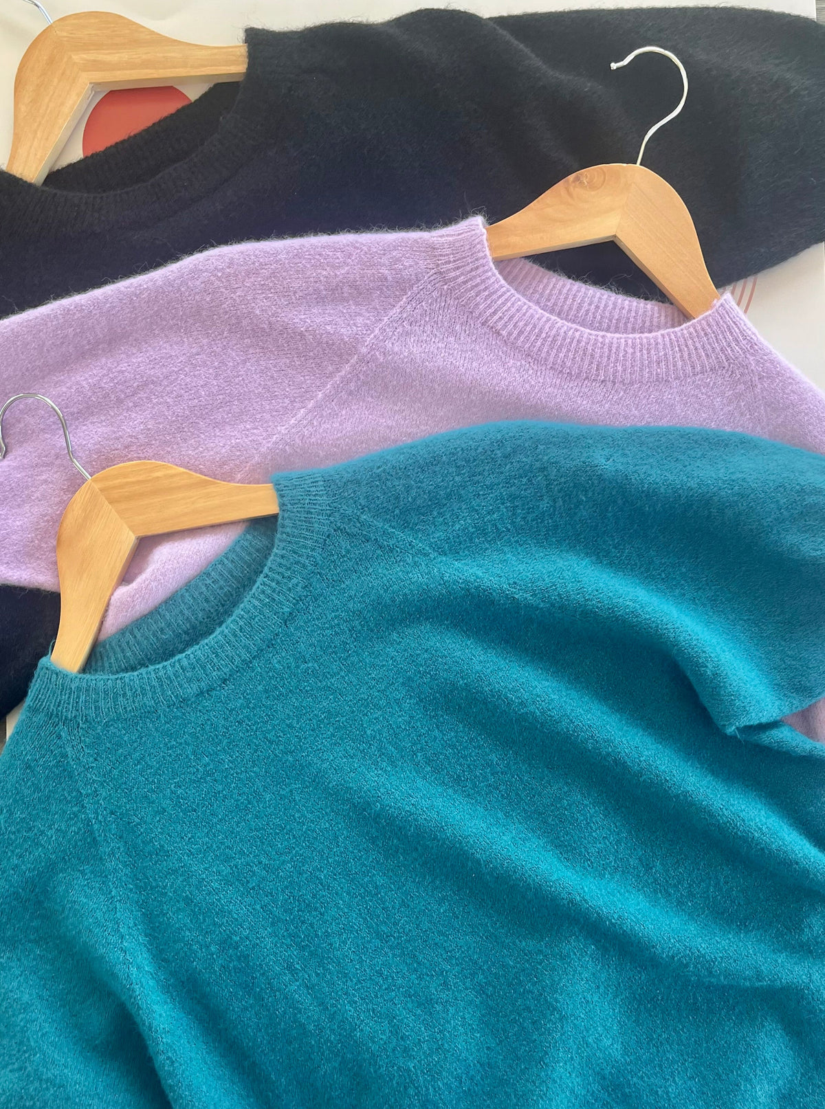 Pull manches 3/4 femme noir-lilas-bleu canard tendance automne 2026- vêtement guérande
