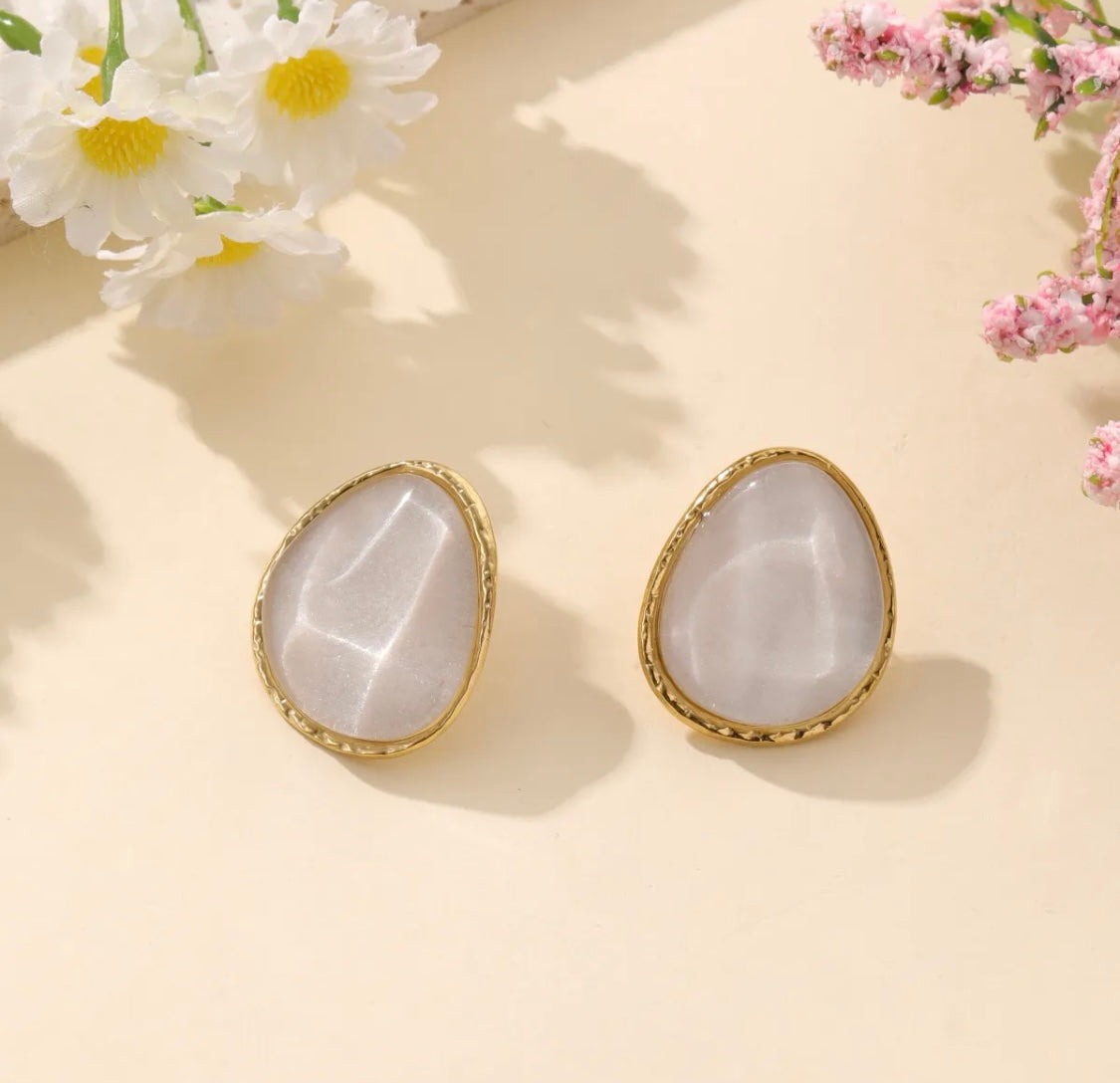 Boucles d’oreilles, pierre en résine