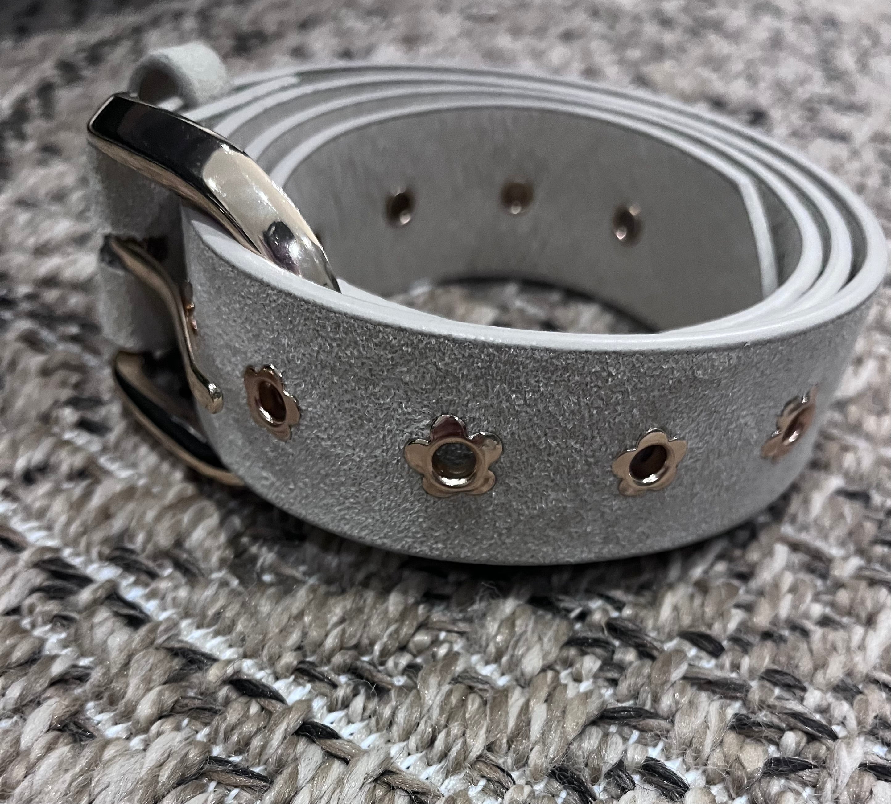 Ceinture Femme finition Bijou avec Rivets Fleurs