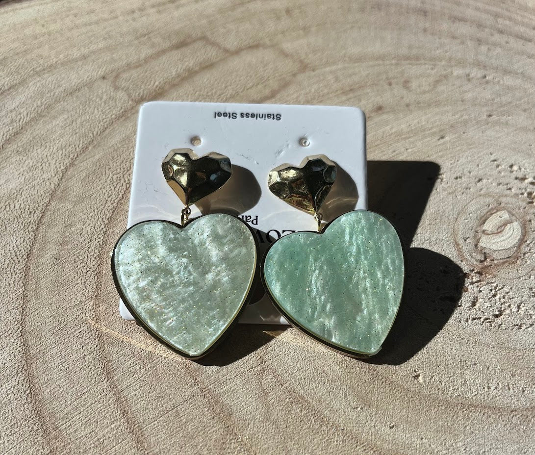 Boucles d’oreilles pendantes cœur vert, Izaline