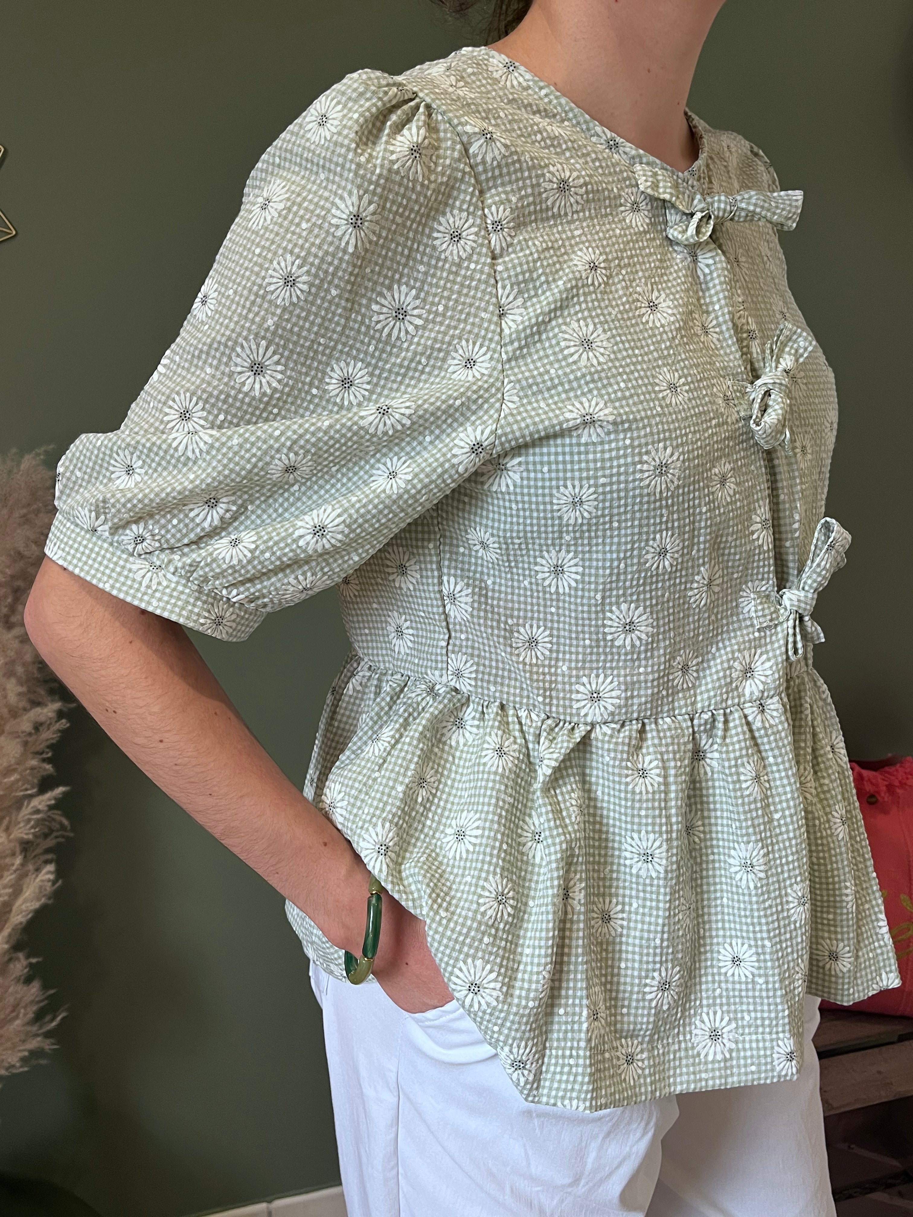 Blouse verte nature marguerite femme KELIE tailles S-M M-L élégante"