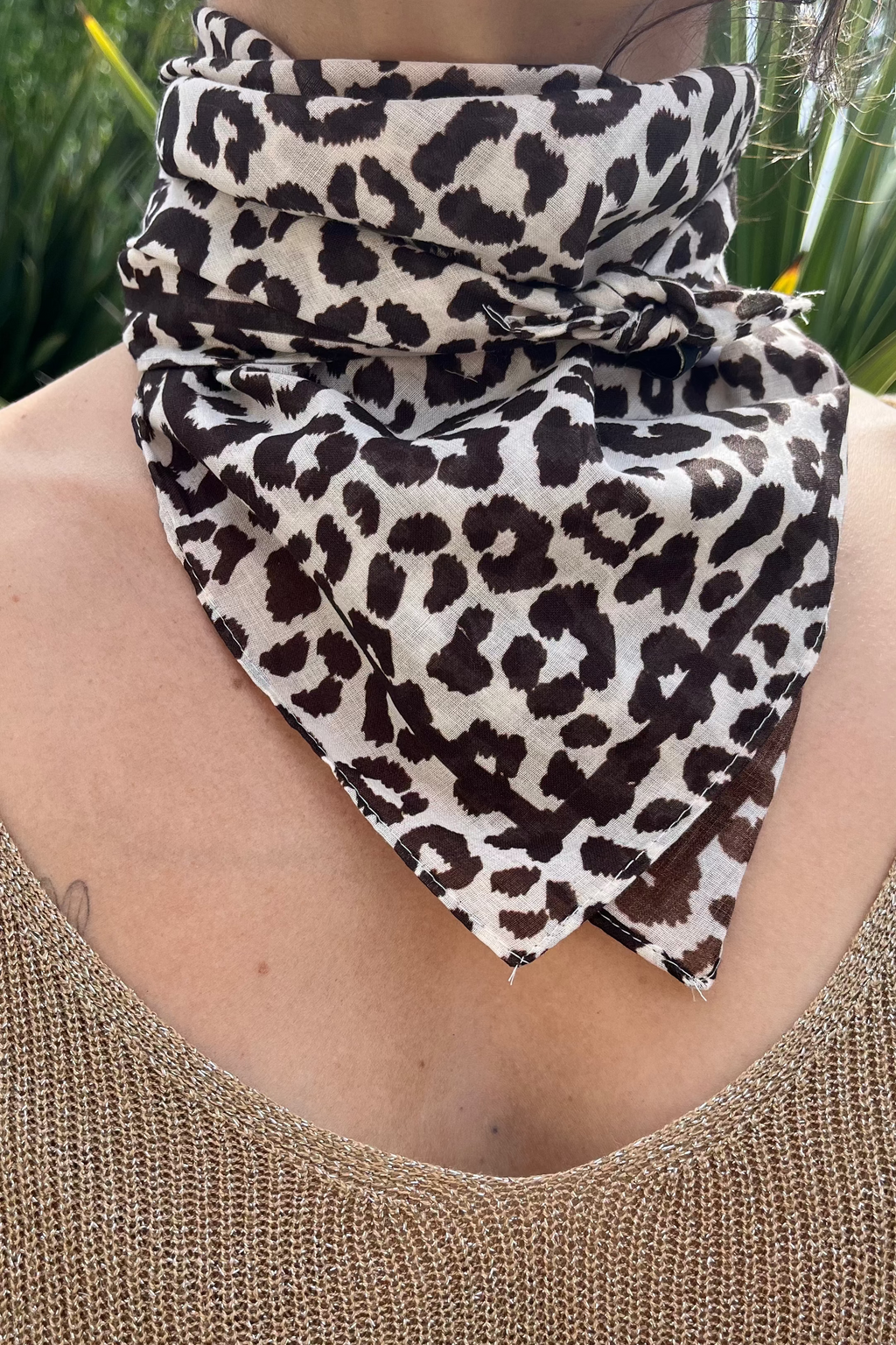 Carré léopard 100% coton 30x30 cm, accessoire de mode polyvalent cheveux cou poignet sac – Le Style by Laëti accessoire guerande pornichet la baule