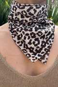 Carré léopard 100% coton 30x30 cm, accessoire de mode polyvalent cheveux cou poignet sac – Le Style by Laëti accessoire guerande pornichet la baule