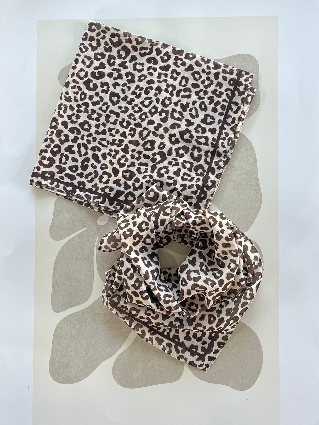 Carré Léopard – 100% Coton 30x30 cm