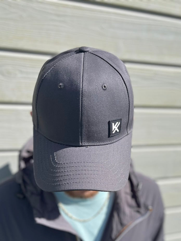 "Casquette baseball grise KYMAXX unisexe 100% coton avec logo KY brodé"