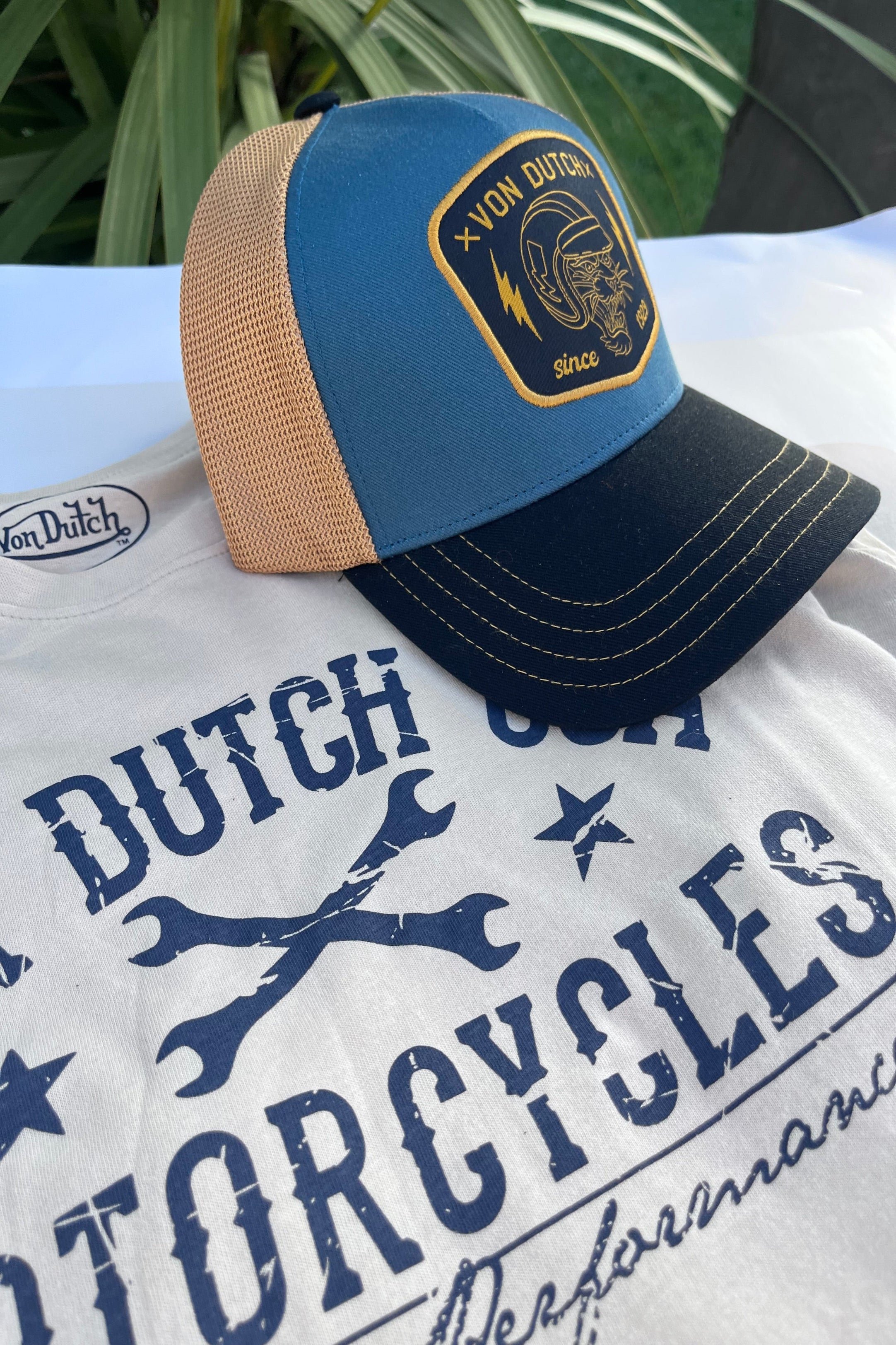 Casquette trucker Von Dutch collection Wild bleu, noir et orange, motif tigre, filet respirant, snapback ajustable