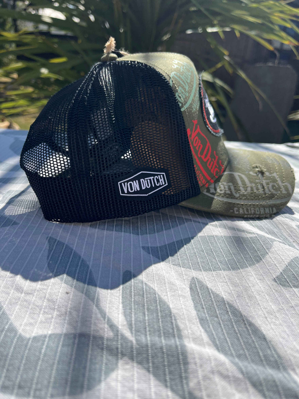 CASQUETTE TRUCKER AVEC PRINT ET PATCH USE VD