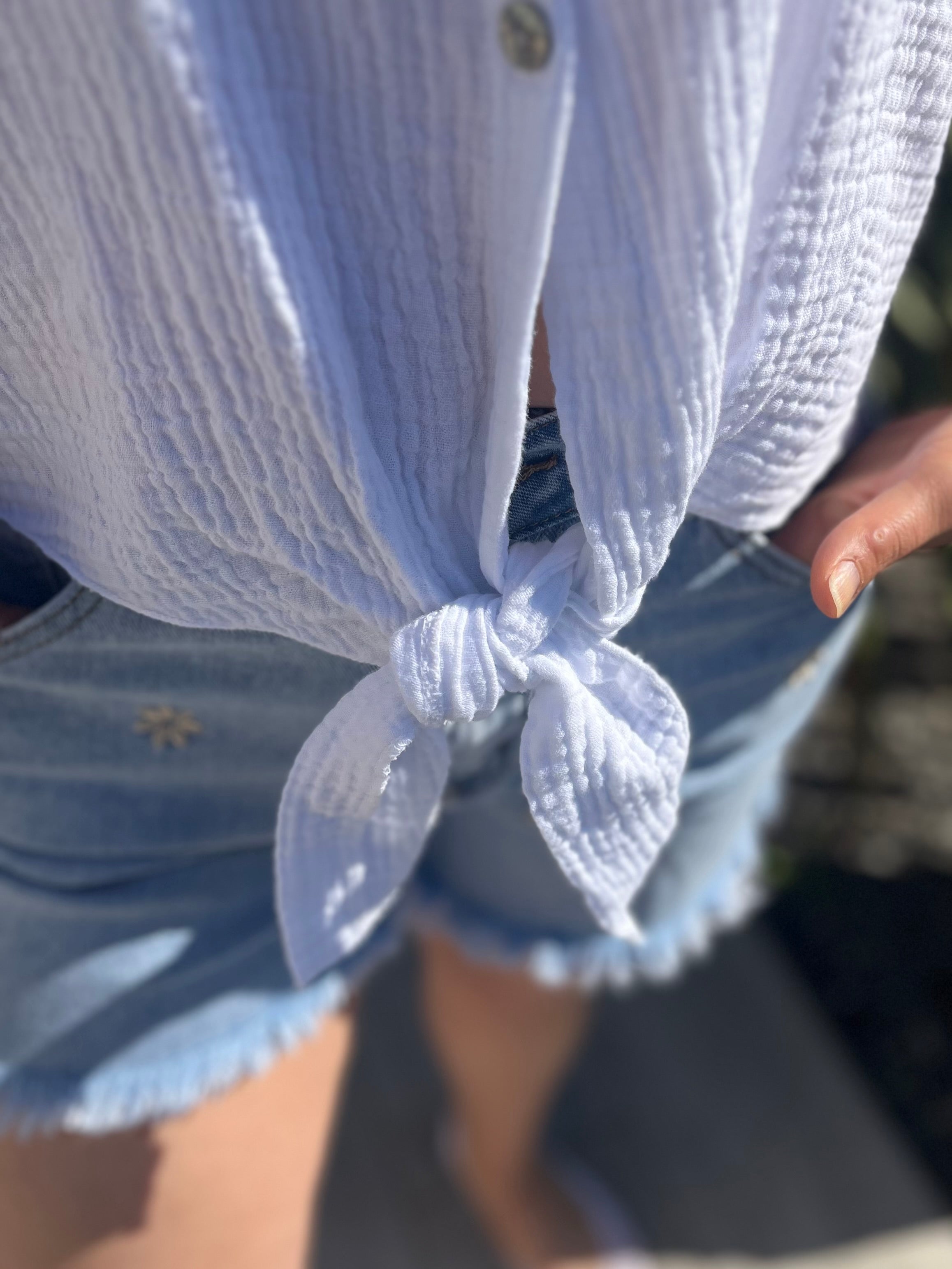 chemise blanche  femme tendance gaz de coton agréable à porter léger prêt a porter femme guérande la baule