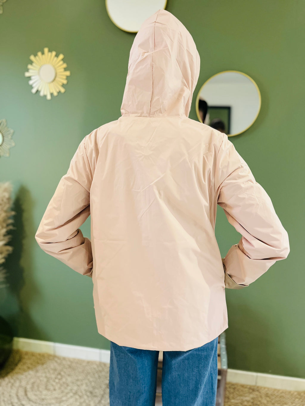 vue de dos veste de pluie rose laura jo