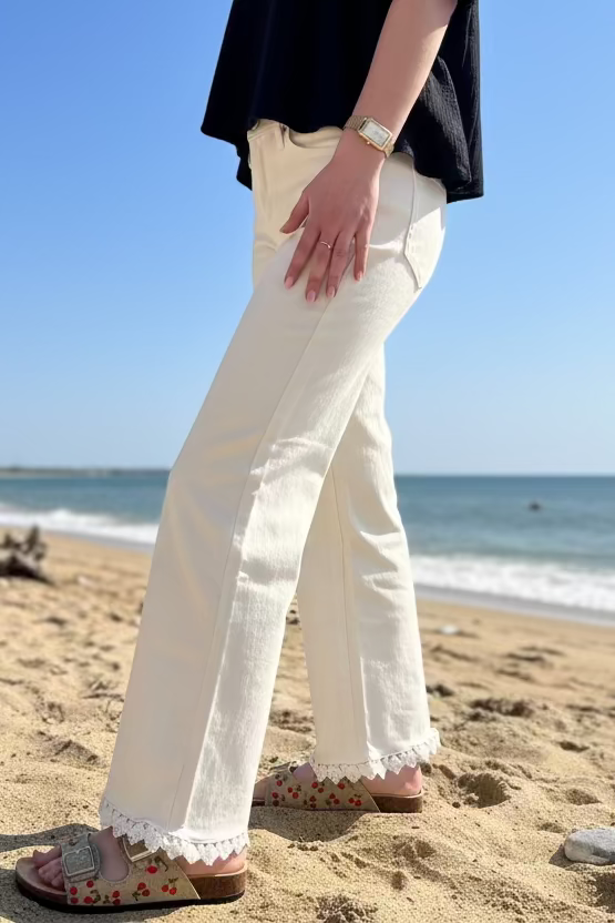 Jean beige écru femme avec dentelle