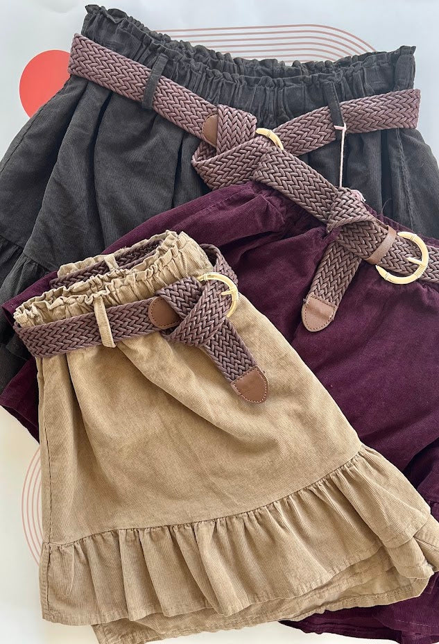 Jupe-short velours marron, prune et camel élégante et tendance pour femme
boutique en ligne vêtement le style by Laëti