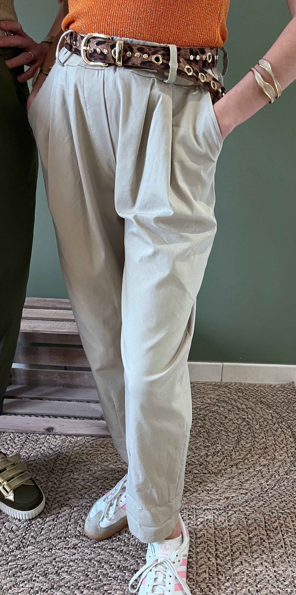 Pantalon Chino Femme Taille Haute Coupe Ballon chic et confort