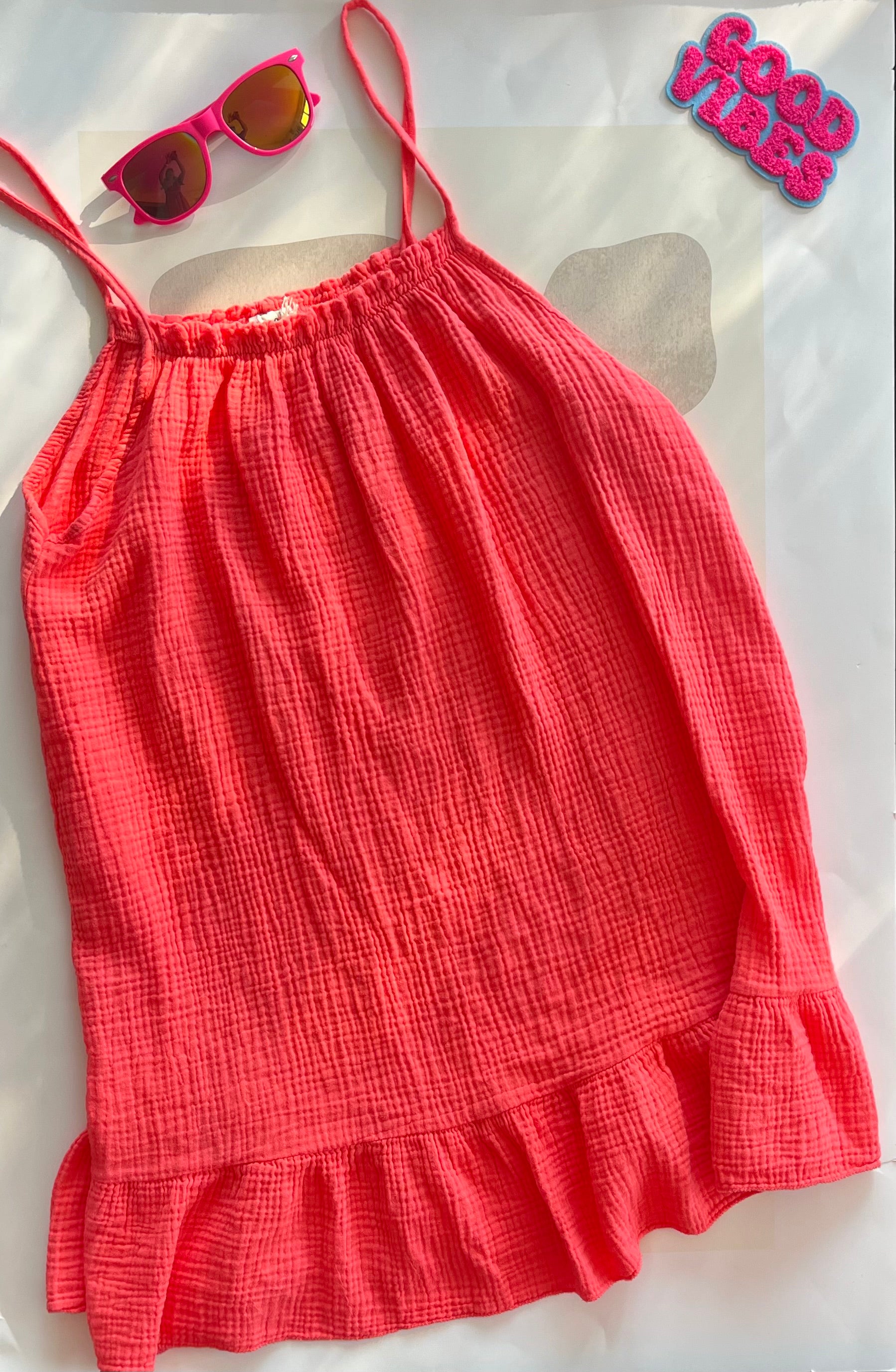 robe-courte-ete-corail-fines-bretelles-gaze-de-coton robe plage Boutique femme bohême chic tendnace la baule guérande - Le style By laëti