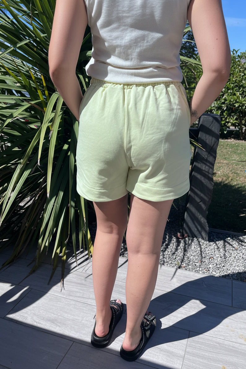 Short de jogging femme cordon fluo jaune pastel – Le Style by Laëti vêtement femme guérande la baule pornichet
