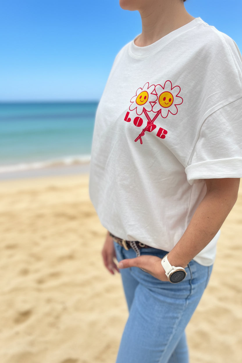 T-shirt blanc Love Fleurs – motif cœur floral rouge, coton unisexe
Vetement femme guérande la baule pornichet

