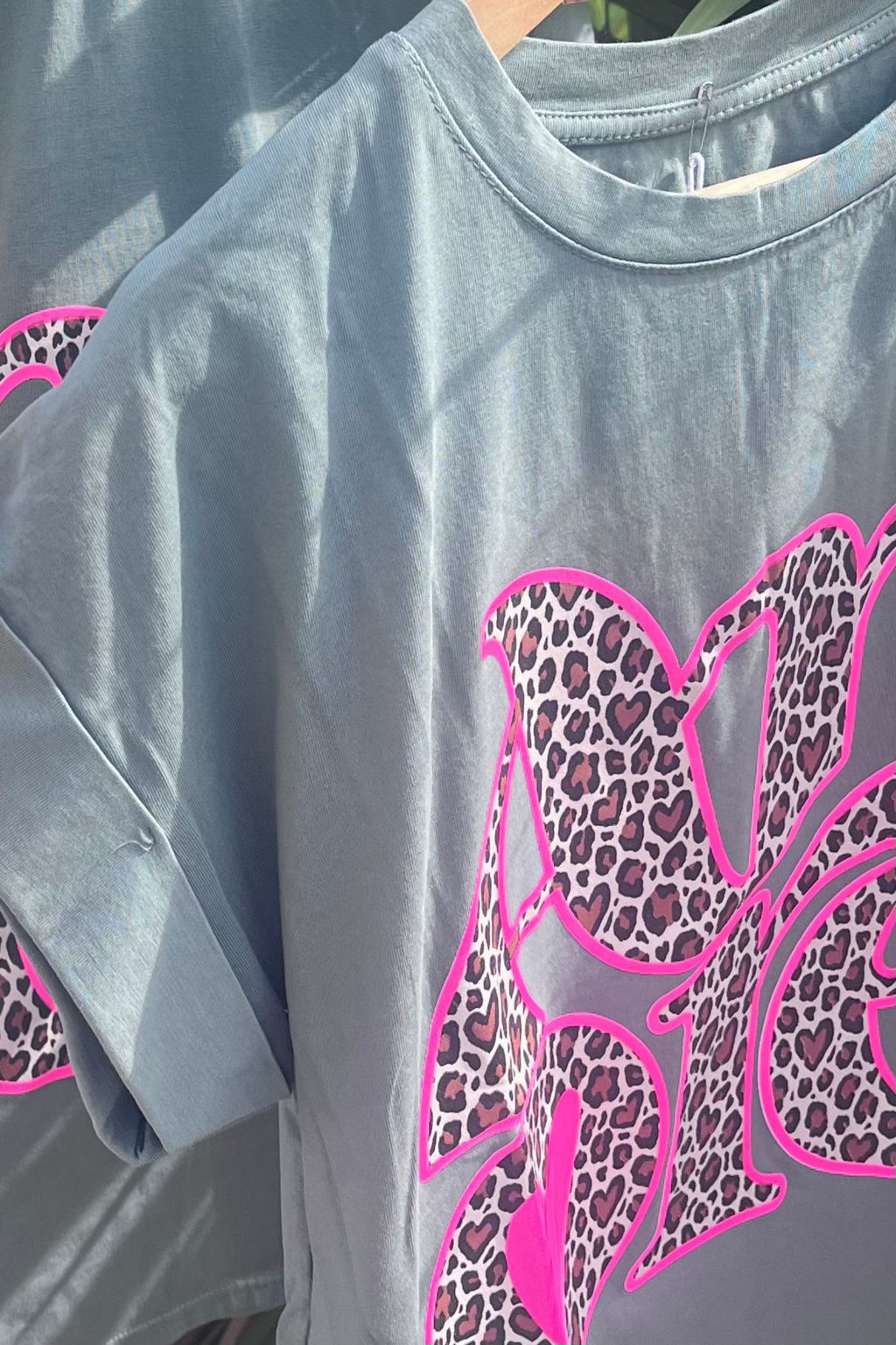 T-shirt kaki manches courtes motif léopard imprimé – le style by laëti vçetement femme guérande la baule pornichet