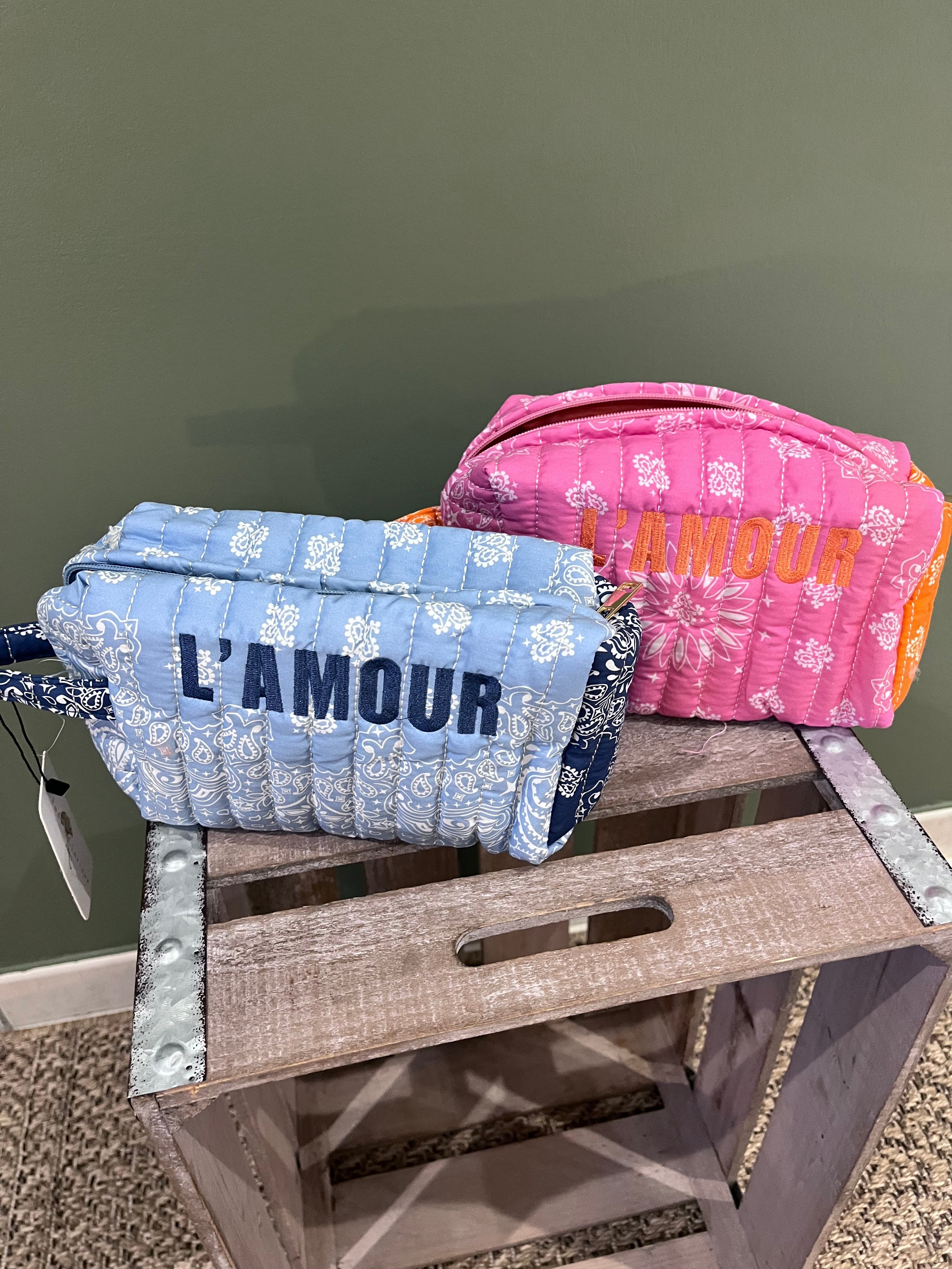 Trousse de Toilette Matelassée L'amour Femme Bleu - Accessoire Voyage